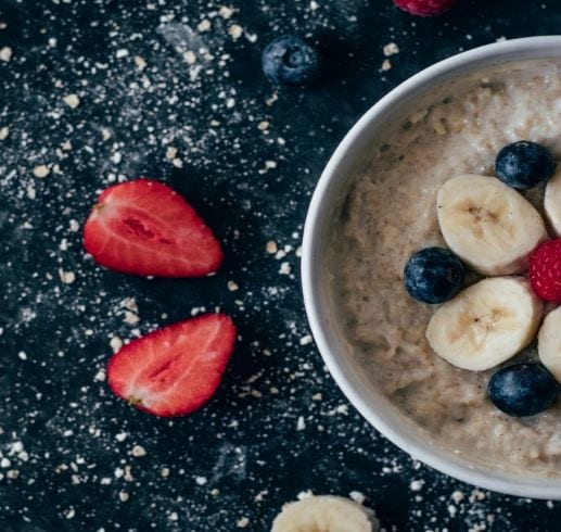 Vegan Scottish oats with almond and blueberries porridge recipe