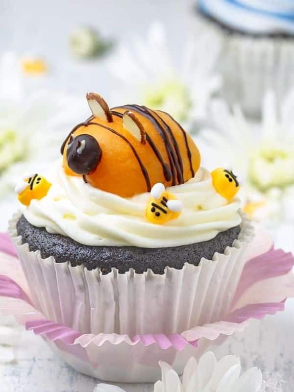 Bumblebee Chocolate Cupcakes With Cream Cheese Frosting [Gluten-Free]
