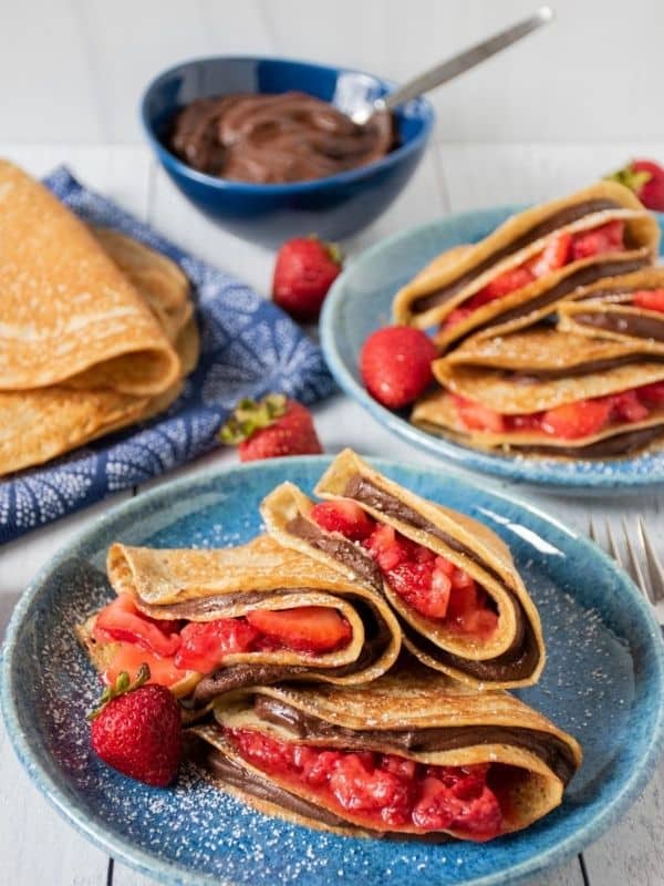 Healthy Crepes filled with Brownie Batter and Strawberries (Eggless Crepes)