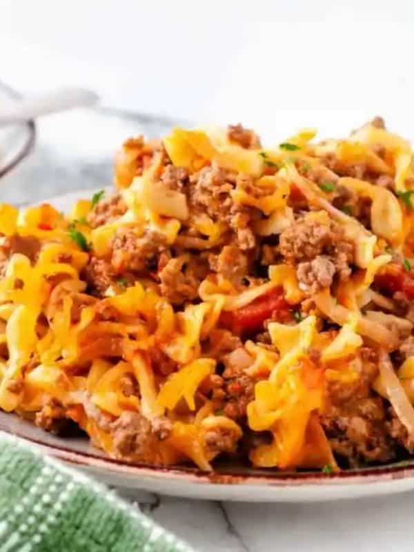Cheesy Beef And Noodle Casserole Recipe