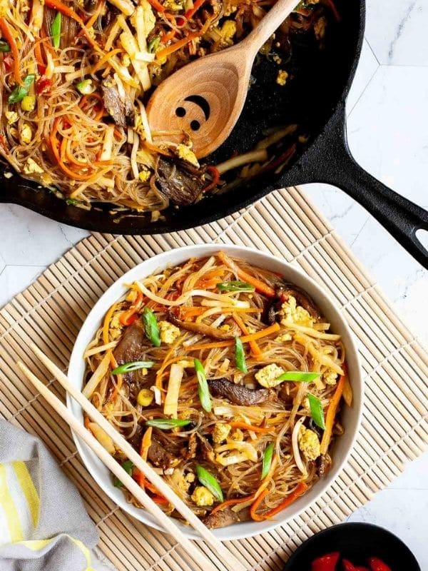Vegan Recipes Asian Pad Woon Sen {Vegan} (Thai Glass Noodle Stir Fry)
