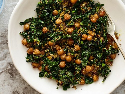Vegan recipes with quinoa Stir-Fried Quinoa with Kale and Chickpeas