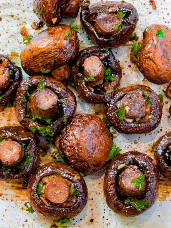Thanksgiving Side Dish Easy Roasted Mushrooms with Garlic and Soy Sauce