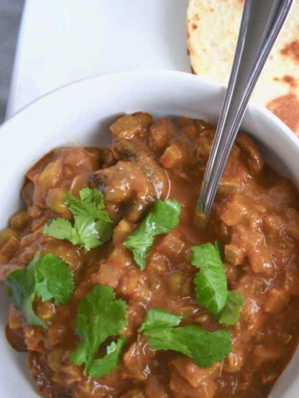 Delicious Indian Vegan Mushroom Mutter (Peas and Mushroom Curry)