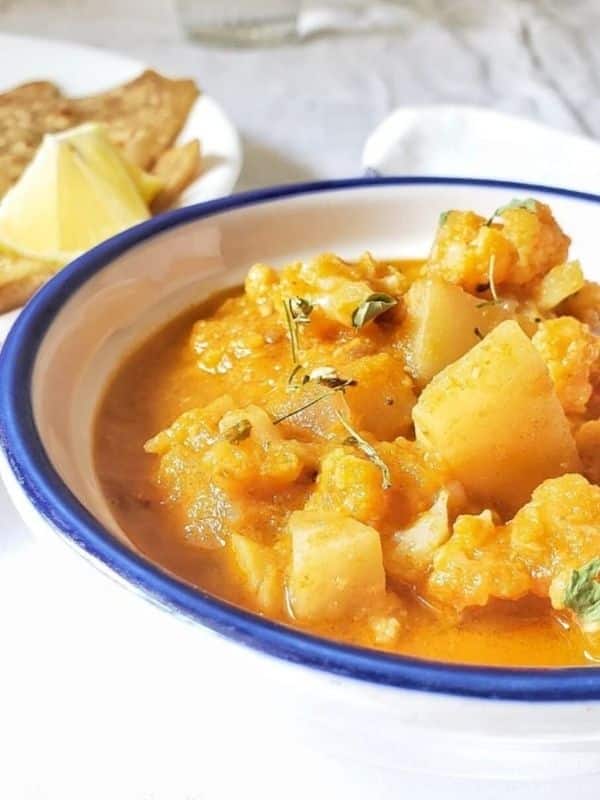 Instant pot Aloo Gobi – Vegan Cauliflower Potato Curry