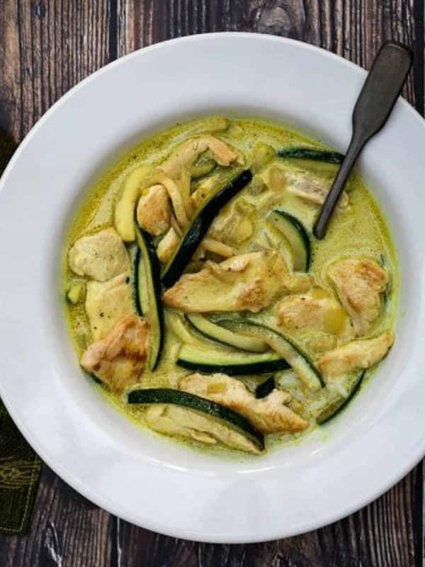 Chicken Curry with Coconut Milk and Zucchini