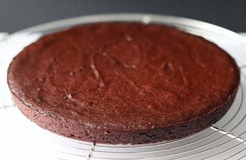 Fudgy chocolate cake (gluten free, nut free, vegan)
