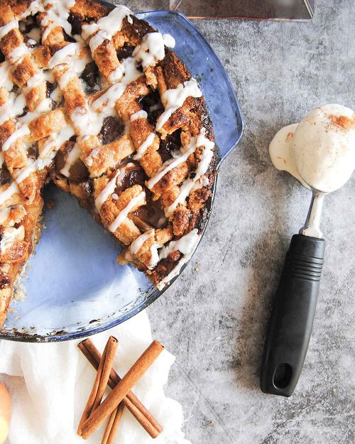Mouth-Watering Drunken Apple Pie with Bourbon Drizzle