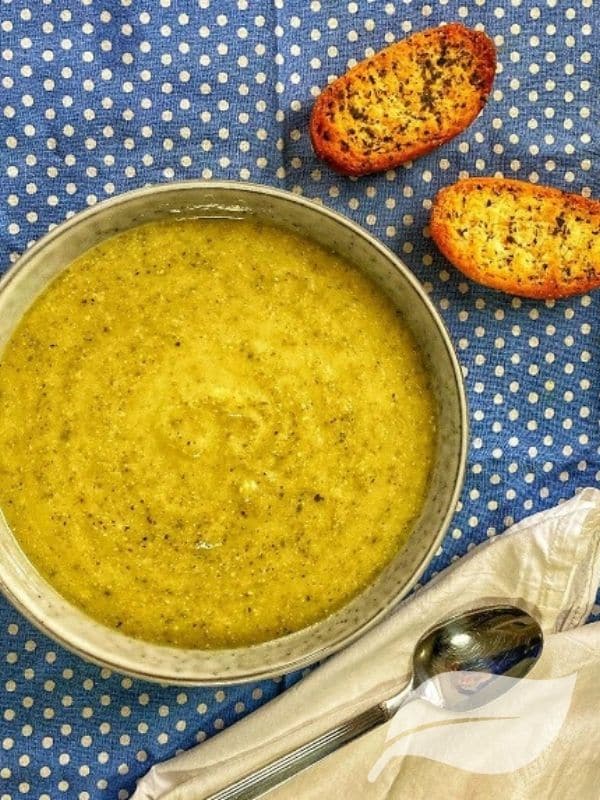 Vegetarian Keto Soup Creamy Zucchini Soup Recipe - Healthy, Quick and Vegan Soup
