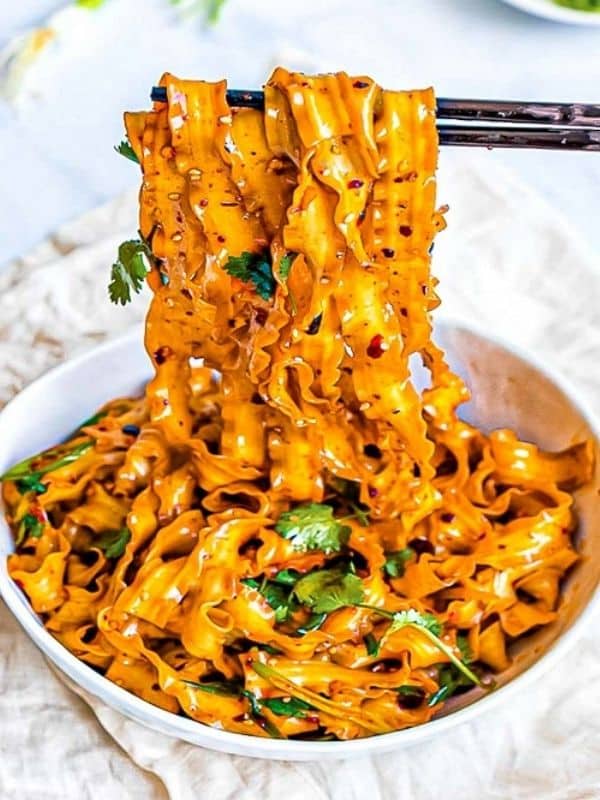 Spicy Szechuan Noodles With Garlic Chili Oil