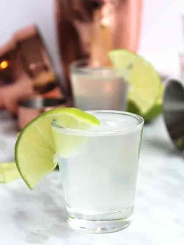Gin Shots With Lime