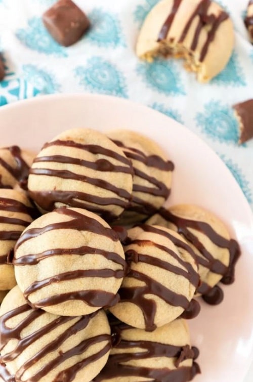 Snickers Cookies With Chocolate Drizzle